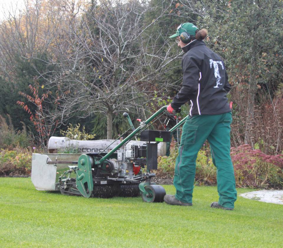 Entretien de Jardins (Intro) - Taiga Creations